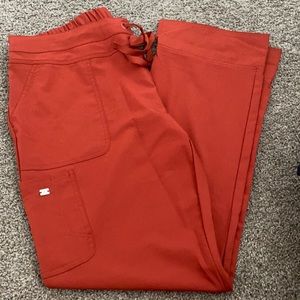 Barco: Grey’s anatomy scrub top and pants set